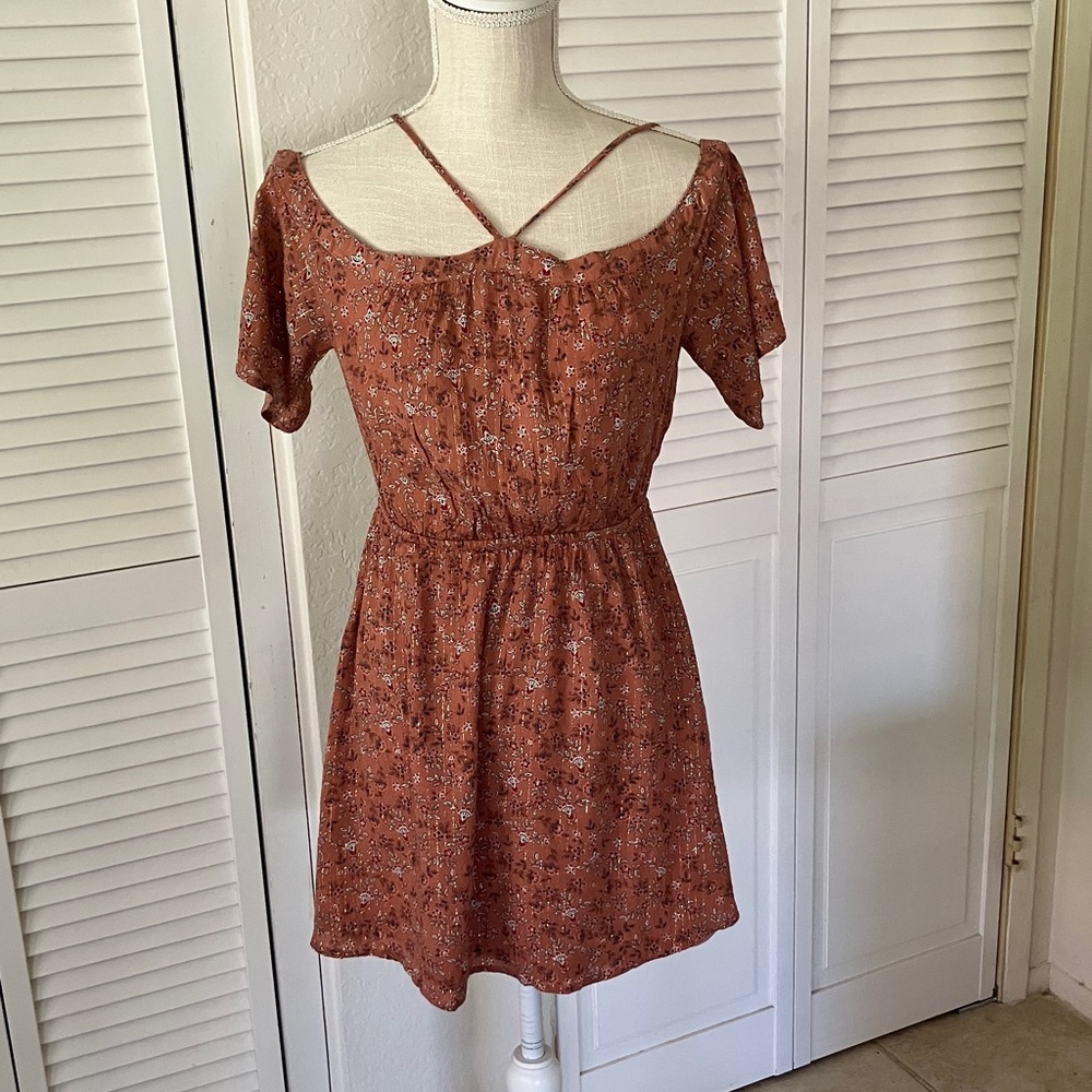 En Creme Rusty Rose Floral Off-the-Shoulder Mini Dress with Cross Straps size S